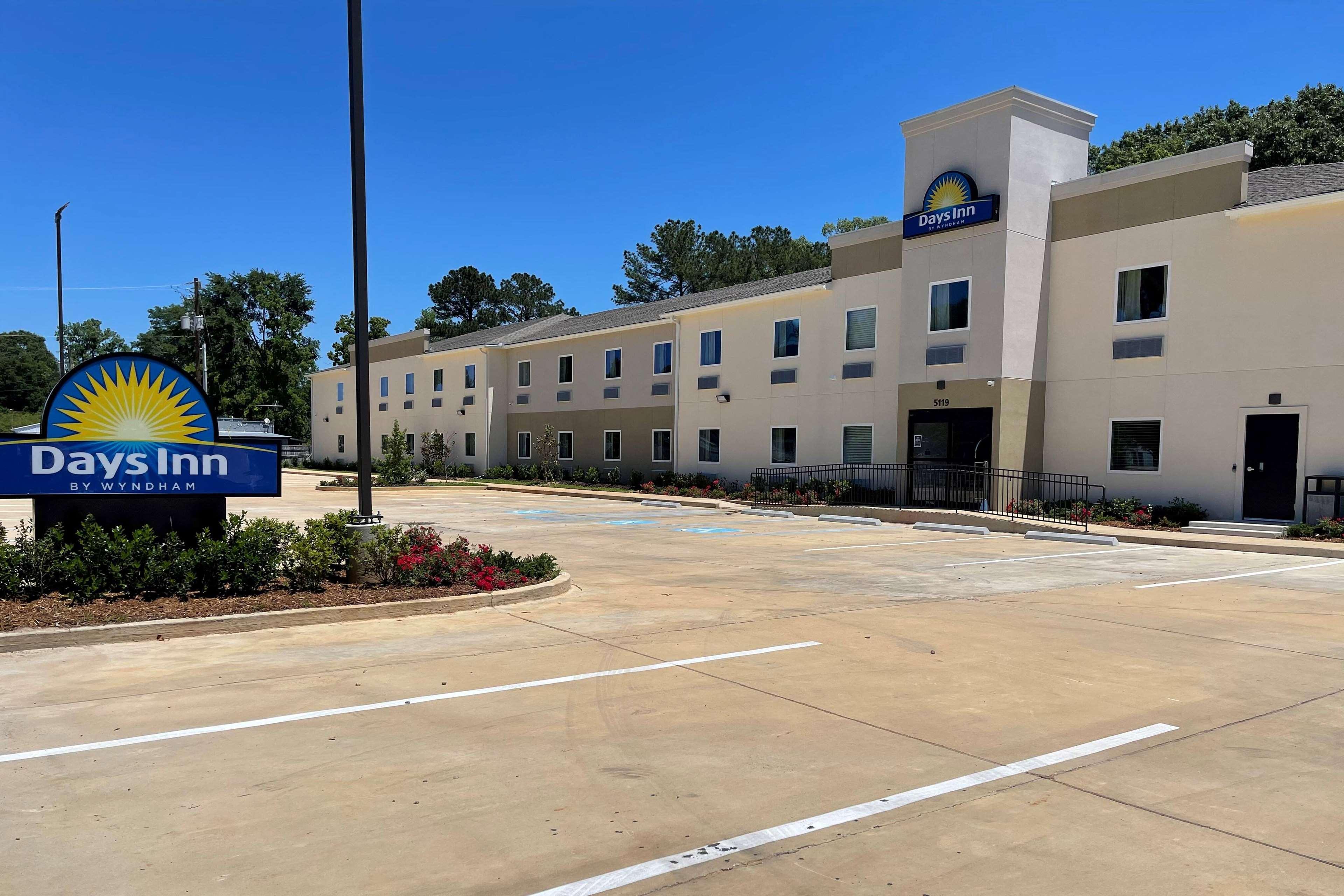 Days Inn By Wyndham Zachary La Εξωτερικό φωτογραφία