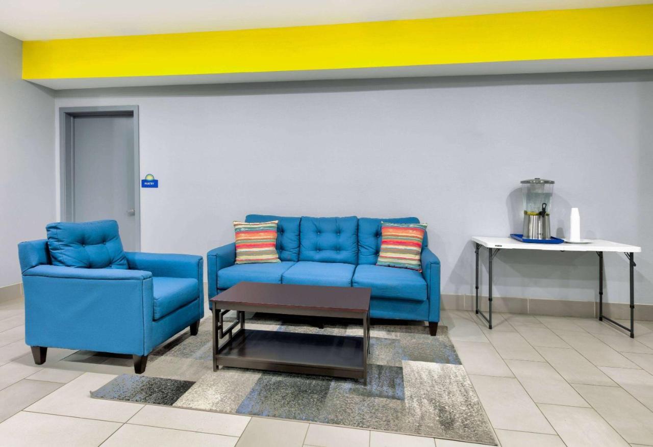Days Inn By Wyndham Zachary La Εξωτερικό φωτογραφία