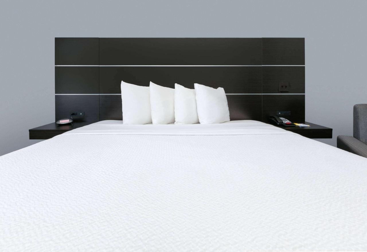 Days Inn By Wyndham Zachary La Εξωτερικό φωτογραφία