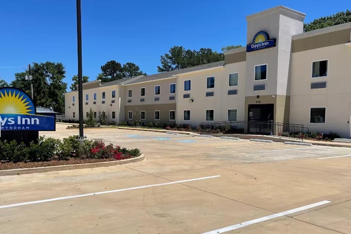 Days Inn By Wyndham Zachary La Εξωτερικό φωτογραφία